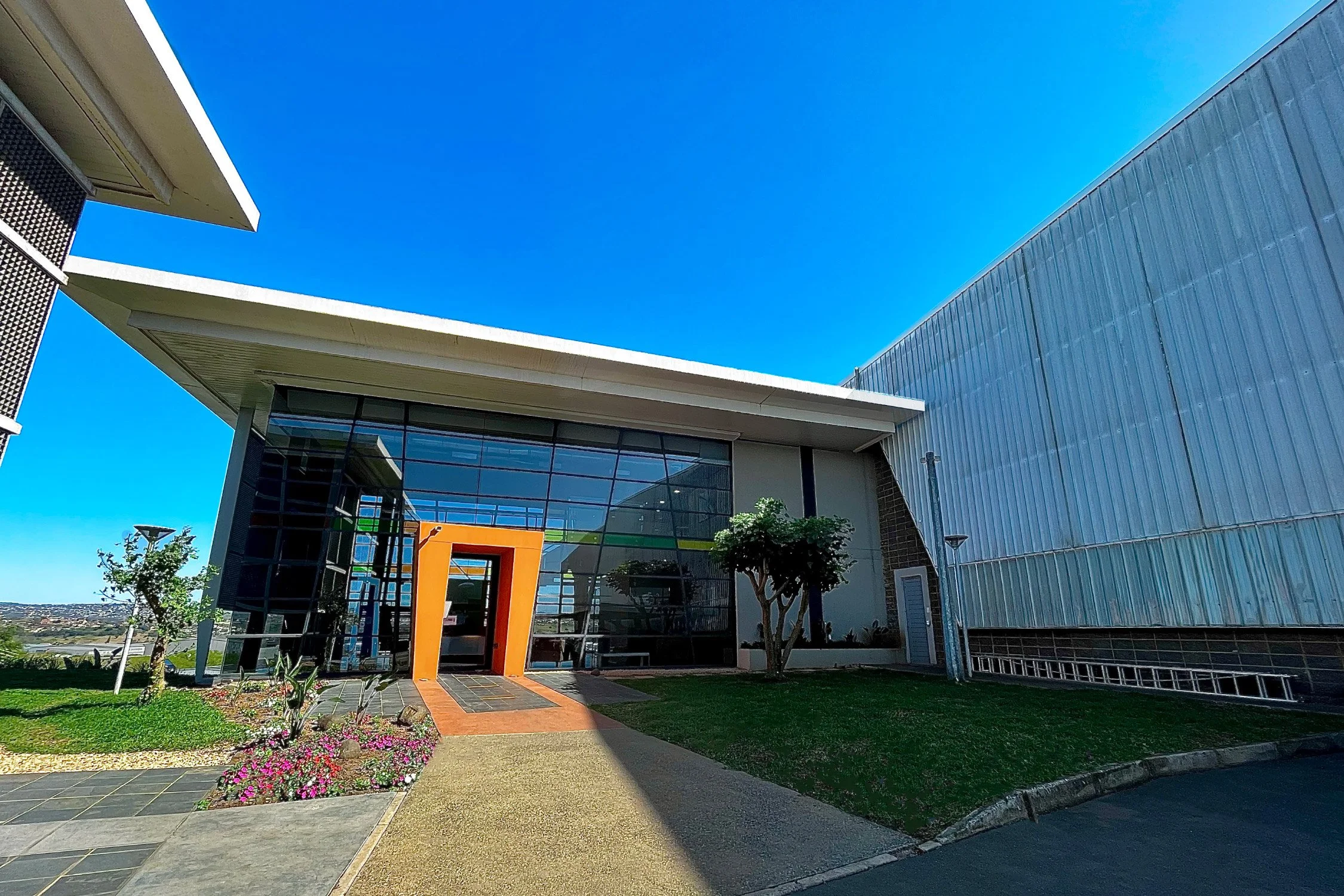 RTI+front+entrance+2023-01 RTI+front+entrance+2023-01